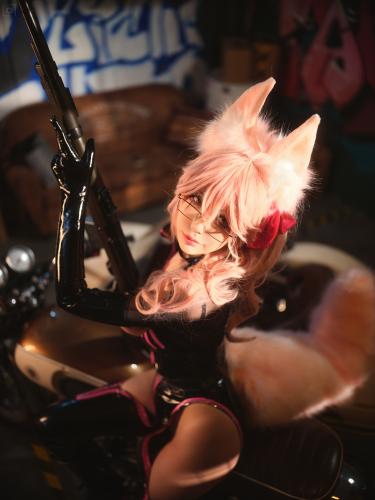 [Cosplay] Hu LiLi 湖里狸 – Goyanskaya of light 光之高扬斯卡娅