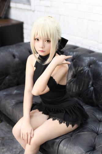 [Cosplay] Miu – Saber Alter Swimsuit