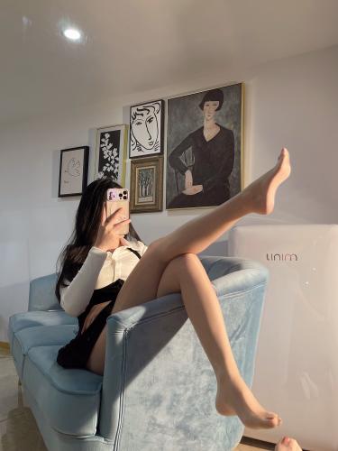 [Cosplay] 小九九 July芝岚 NO.006 油亮肉丝加白棉袜