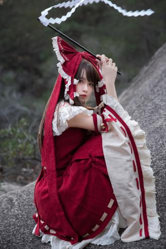 [Cosplay] G44 不会受 – Reimu Hakurei 博麗霊夢 灵梦