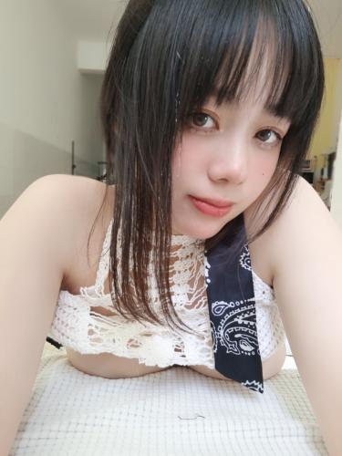 [Cosplay] Jiu Yan 九言 – Short Shorts 超短裤