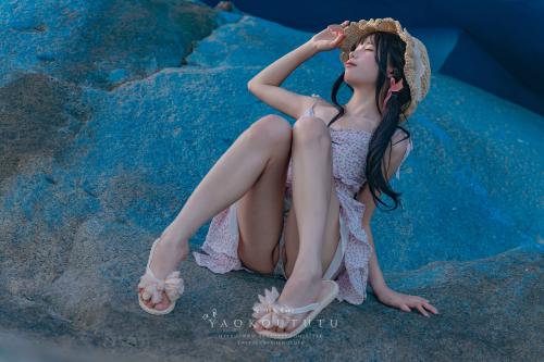 [Cosplay] 咬一口兔娘 – 邻家小妹&日不落 [62P1V-1.23G]
