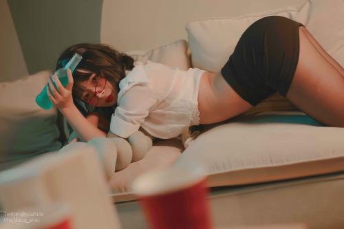 [Cosplay] yuuhui玉汇 NO.002 宿醉 [88P-1.39GB]