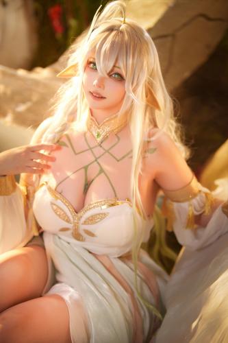 [Cosplay] Tako 菌烨 – Daci Shuwang 大慈树王
