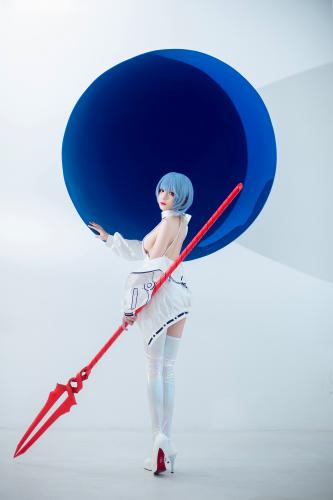 [Cosplay] Tomoyo 酱 – EVA Rei Ayanami 绫波丽