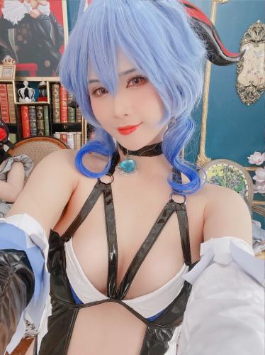 [Cosplay] Pyon Ganyu Succubus Genshin Impact