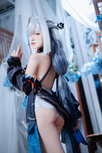 [Cosplay] 封疆疆v 申鹤海灯节
