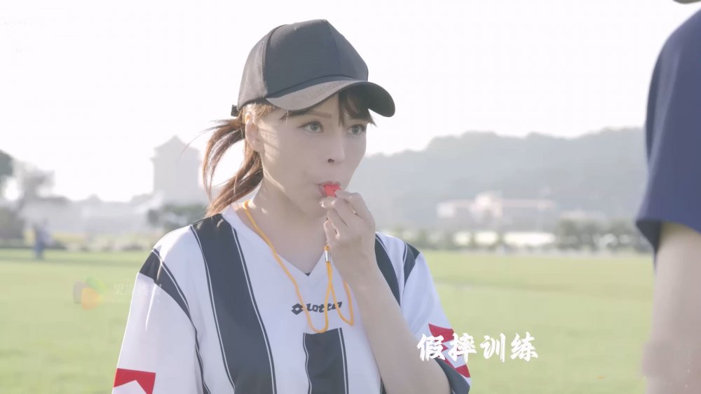 果凍傳媒 BCM26 嫩模女神 ▌莉娜▌朱一群踢足球 從射門到射逼 大屌狂刺蜜壺