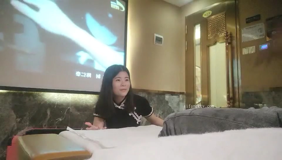 7-22偉哥尋花真實約啪神似福原愛27歲洗腳妹 小穴濕漉漉