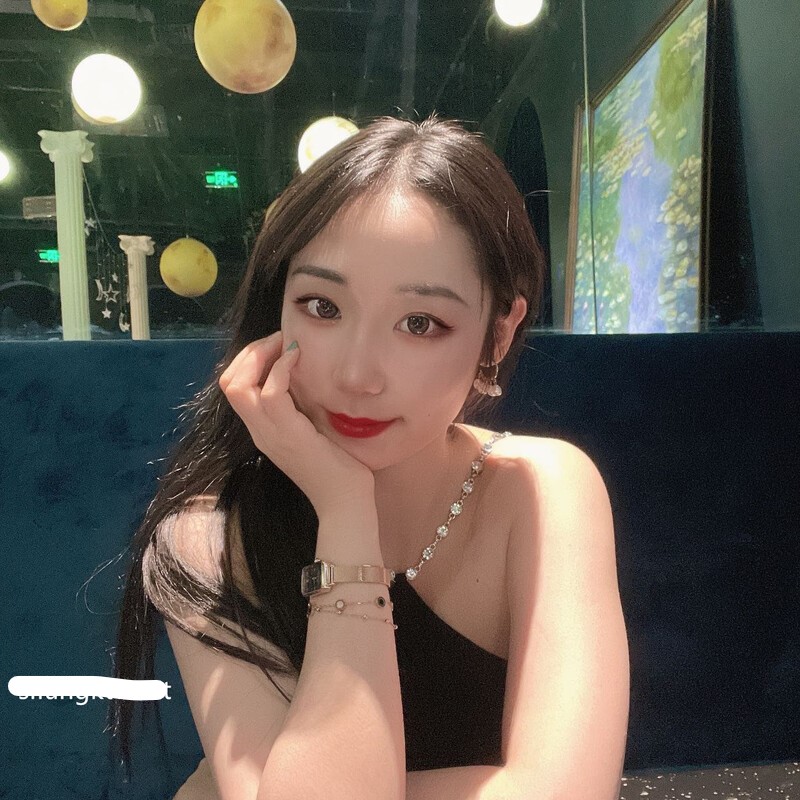 【反差婊子】江蘇良家小嬌妻【苗芳芳】幸福的一對小夫妻,老公豔福不淺,時尚都市麗人,回到家中各種情趣黑絲高跟,屌爆了
