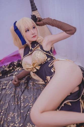 [Cosplay] Qian Yu 前羽 – Fantasy Golden Lotus 幻想 金莲