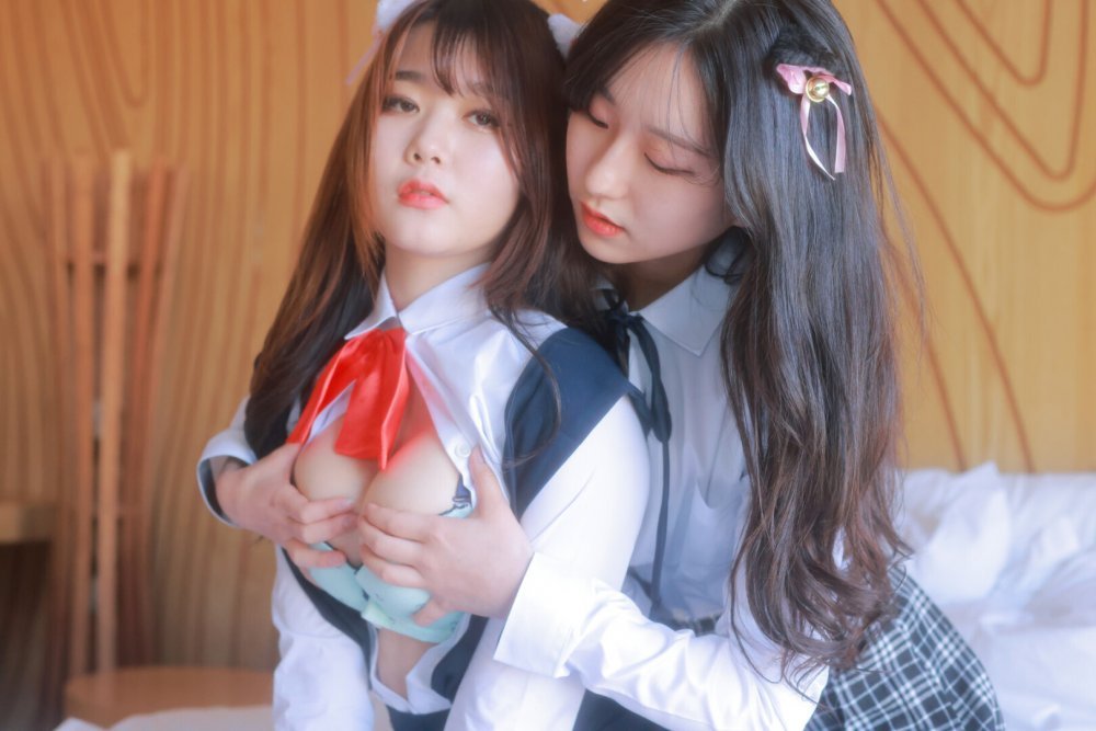 Sehee 세희, ZIA. Kwon 권지아, Photobook ‘School Uniform ft. Zia’ [38P]