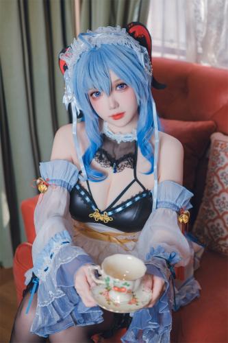 [Cosplay] Astra 雪晴 – Sweet Maid 甘雨女仆