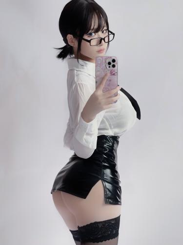 [Cosplay] Youmeko 幼愛 – Glasses Girl Self-Photography 眼镜娘 自摄