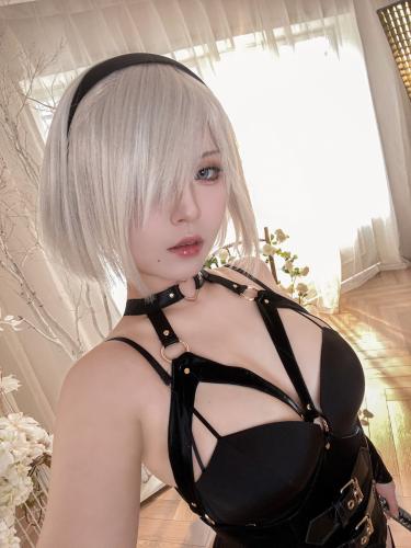 [Cosplay] 半半子 Automataヨルハ二号B型 は黑