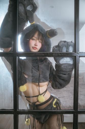 [Cosplay] 狐洛洛子 月之伊布