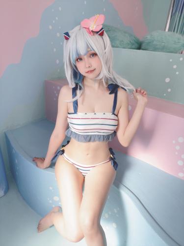 [Cosplay] Ely – Gura Swimsuit