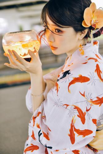 [Cosplay] Ely_eeeElyEE子 Goldfish Stroll 金魚散步