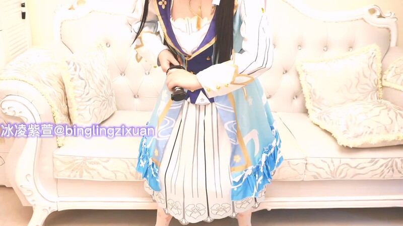 清純母狗小蘿莉【冰淩紫萱】可愛COS服女上騎乘白虎無毛小嫩穴被爸爸無套內射人小水多超反差