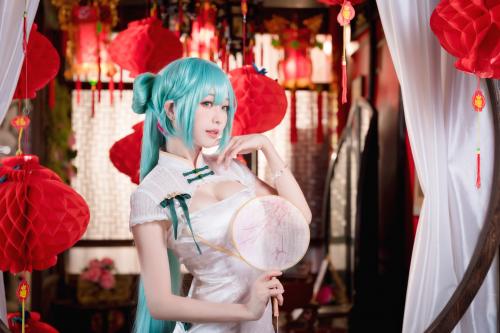 [Cosplay] Ely – Miku Qipao