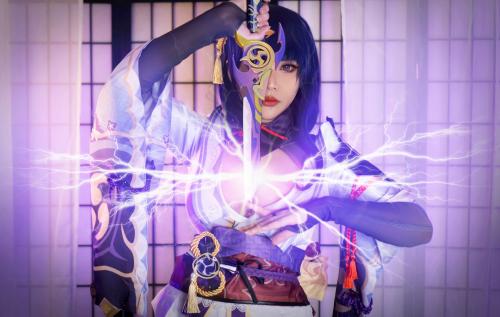 [Cosplay] Hana Bunny – Raiden Shogun