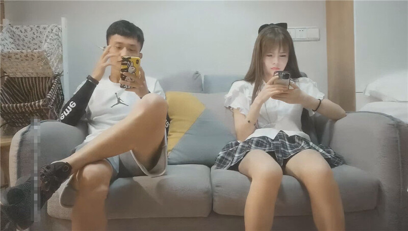 短裙白衣妹子啪啪 脫掉衣服舔奶口交摸逼後入猛操[MP4/1440MB]