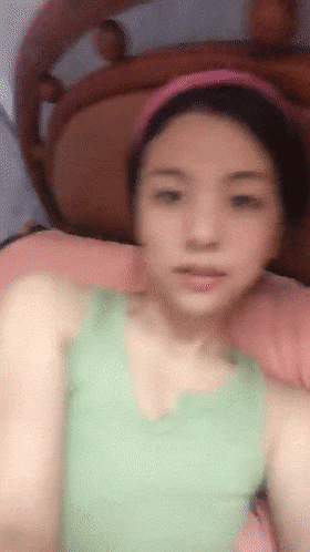 新人！ 正宗鄰家女神！ 超級漂亮~【小白甜甜】，道具自慰！ 爽，純天然素顔