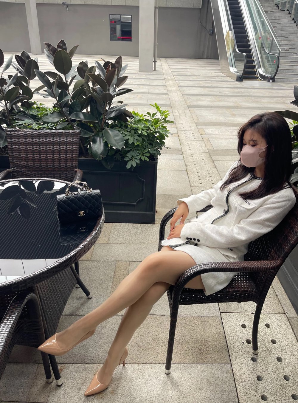 人妻[28P]