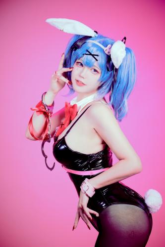 [Cosplay] Heeya – Bunny Miku