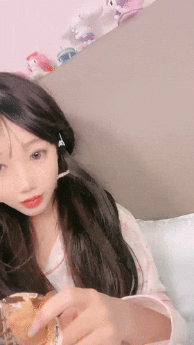 純欲少女！ 【聞聞醬】絲襪足交~約啪炮友無套內射~道具自慰，好可愛的學生妹