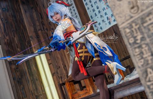 [Cosplay] 黏黏团子兔 – 11月作品『循循守月-甘雨』- SY