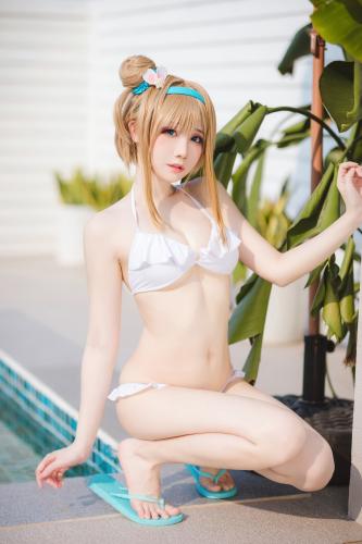[Cosplay] 焖焖碳 – 少女前线 索米 泳装