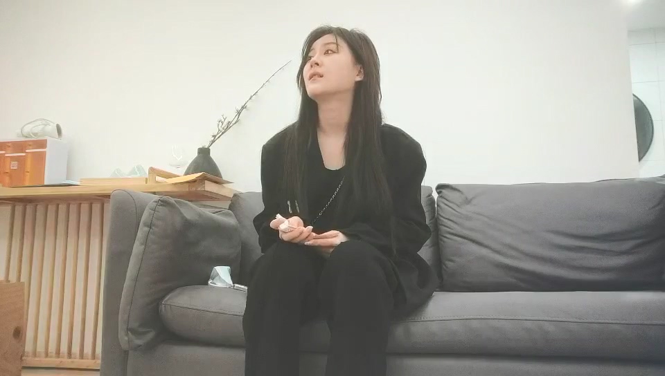 4-7哥是個傳說 探花約啪黑絲大奶週邊妹，大雞巴給妹子操哭了，真頂啊