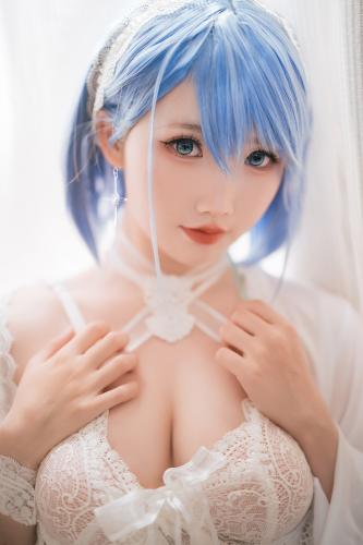 [Cosplay] 可爱人气Coser面饼仙儿 – 碧蓝航线 恰巴耶夫睡衣