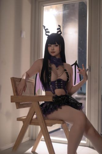 [Cosplay] 屿鱼 – 凋零月影