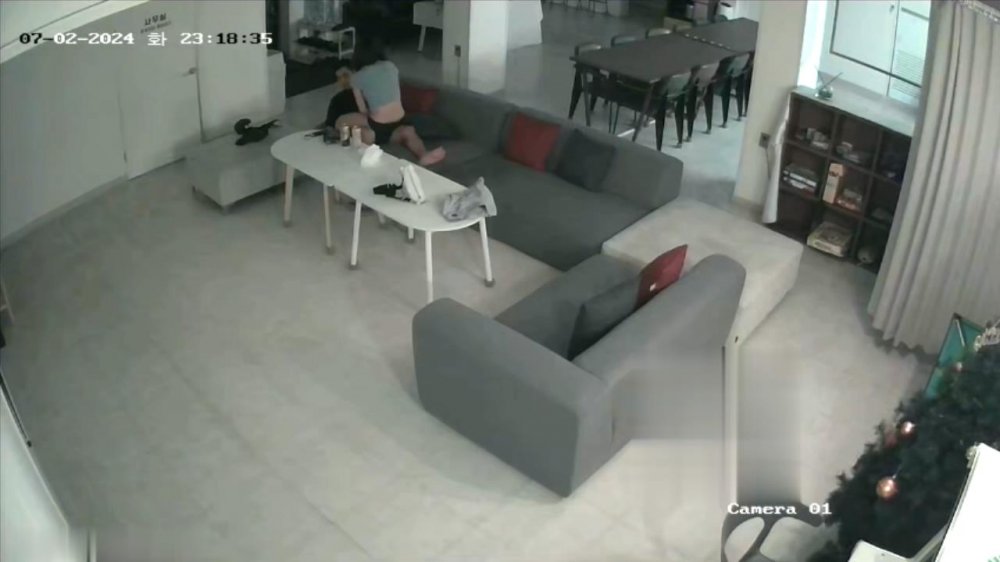 【家庭攝像頭】清純美女與帥氣學長1小時的性愛