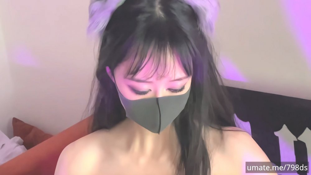 超頂性感反差情侶【svj798ds】✅拍照片的時候沙發上，來回姿勢大腿摩擦的內內不自覺就濕潤了，後入白嫩翹臀[MP4/806MB]