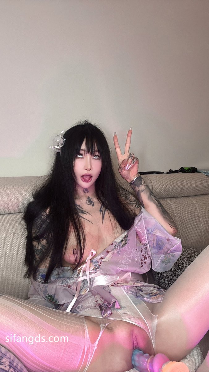 ❤️ √ 【極品推薦】抖音超高顏值女神 九條南無 福利