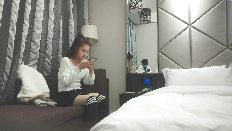 12-16用利抽插_探花約啪長筒襪大奶妹子，女上位瘋狂淫叫