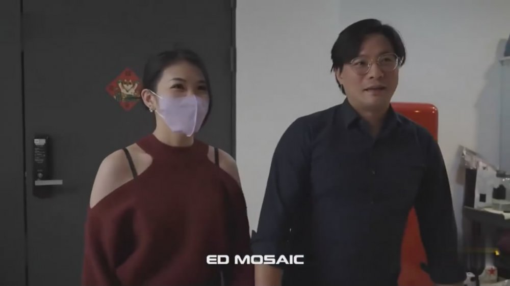 Ed mosaic 顏值不錯的白領姐姐被綠帽男友帶到聖地解鎖6P初體驗開始還害羞戴口罩