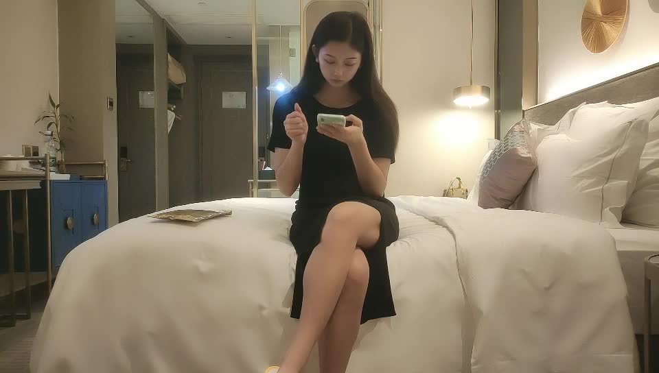 老王探花酒店3000元約炮顏值身材都不錯出來兼職的美少婦各種姿勢啪