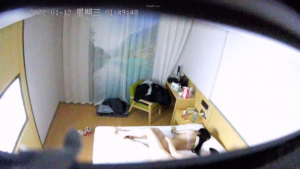 1-12經典酒店偷拍 完美腿型極品美女騷嗲叫聲 射到滿肚子的精液后，露出笑容