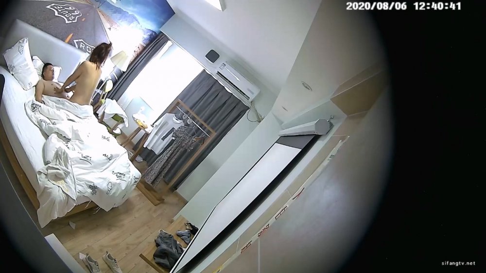 8-6經典酒店偷拍 恩愛夫妻開房，老婆喜歡女上位，多次高潮爽叫