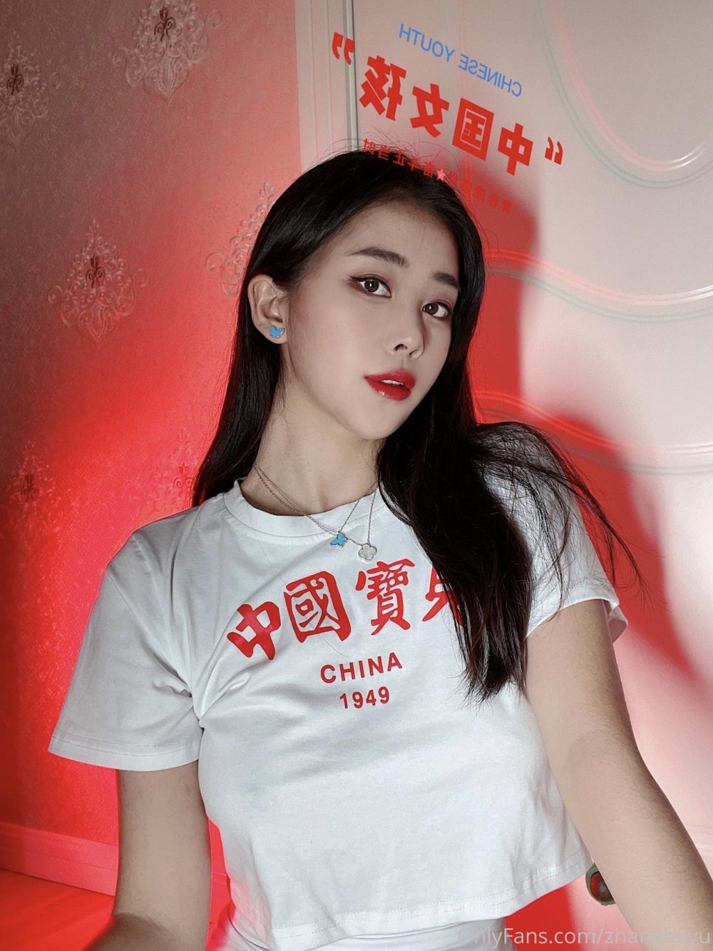 OnlyFans大張老師--妖嬈富有且慷慨的中國寶貝私拍[24P]