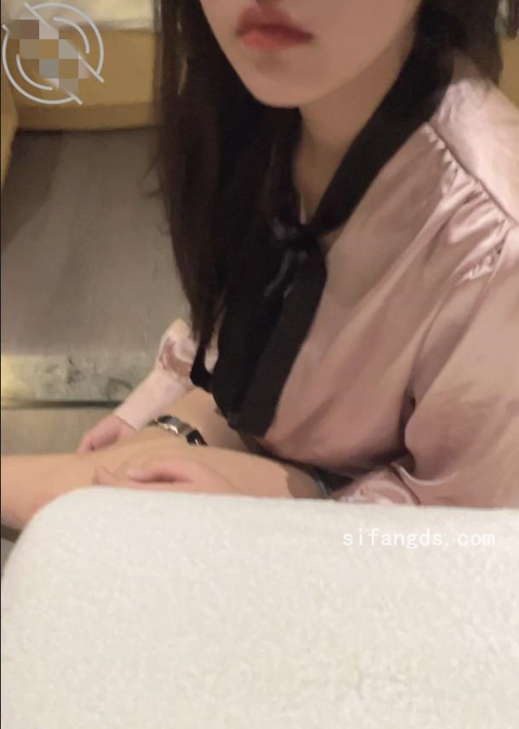外站操逼大神正義君 偷情老婆前凸后翹的閨蜜 注意聽對話，被我狠狠收拾，直接操破防 [MP4/460MB]