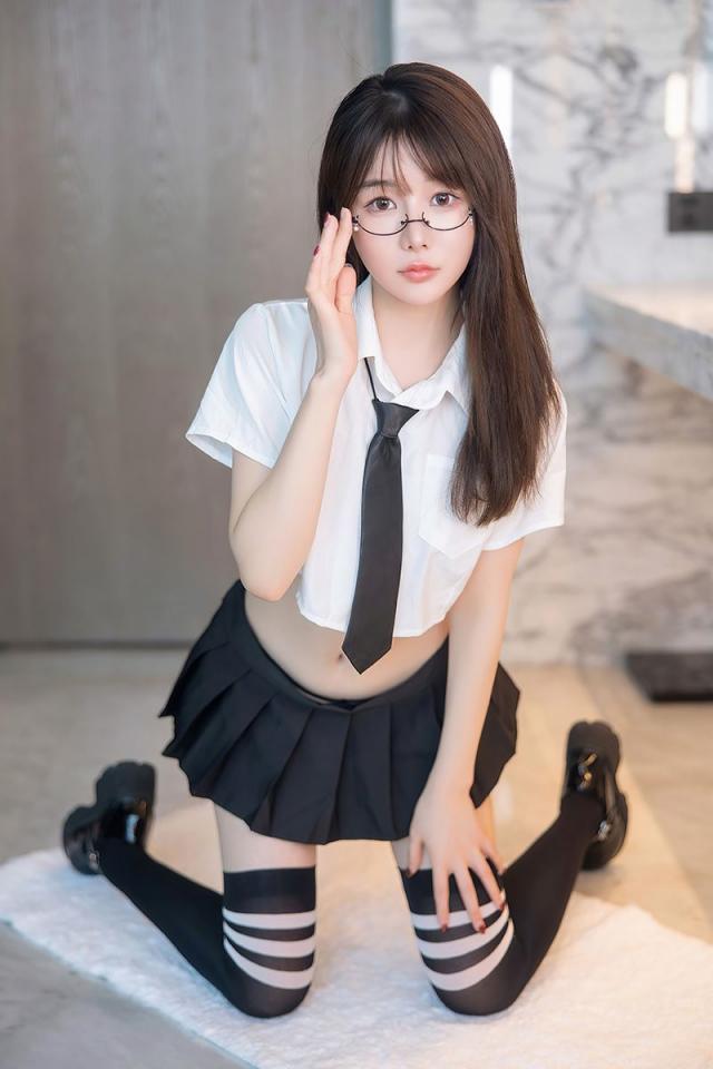 非常養眼的萌妹子婠婠么寫真[21P]