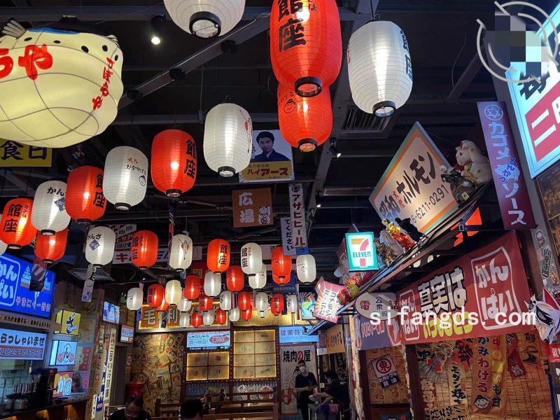 外站操逼大神正義君 情人節操了兄弟的老婆 吃了我的還想走，強行推倒操完再說 [MP4/430MB]