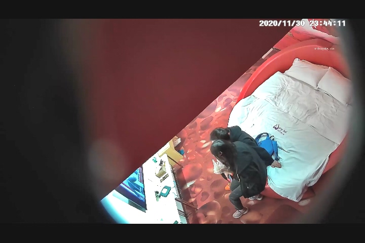 11-30經典酒店偷拍 學生情侶開房，淑女床上玩跳蛋。 不知被操過多少次