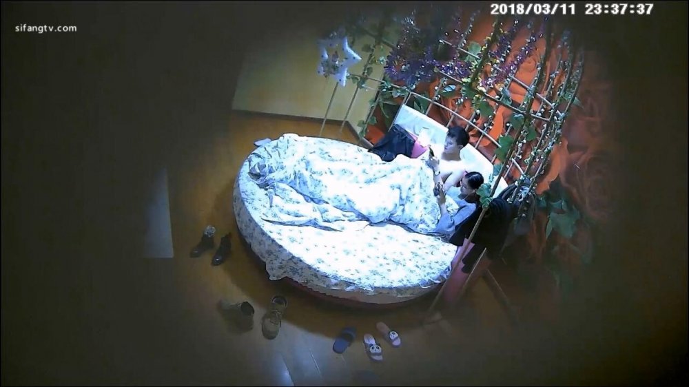 3-11經典酒店偷拍 苗條女友喜歡被後入，日最深的逼，高潮不斷