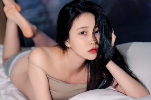 [Cosplay] 年年 – 夜 [54P-206.25MB]